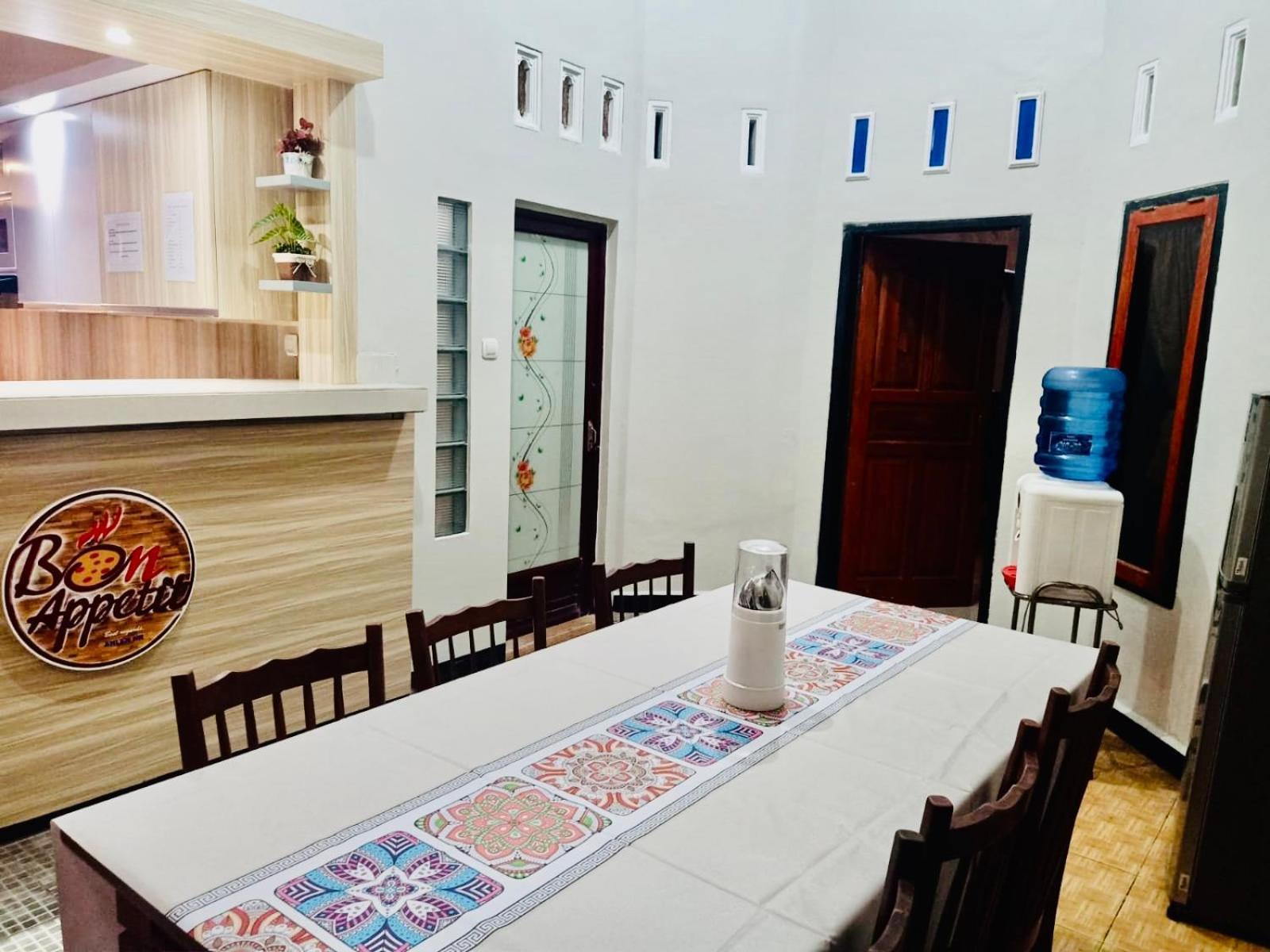 Hotel Ahlen Pangandaran Habitación foto